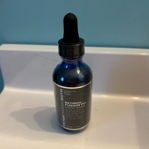 Peter Thomas Roth Retinol Fusion PM in Blue Bottle